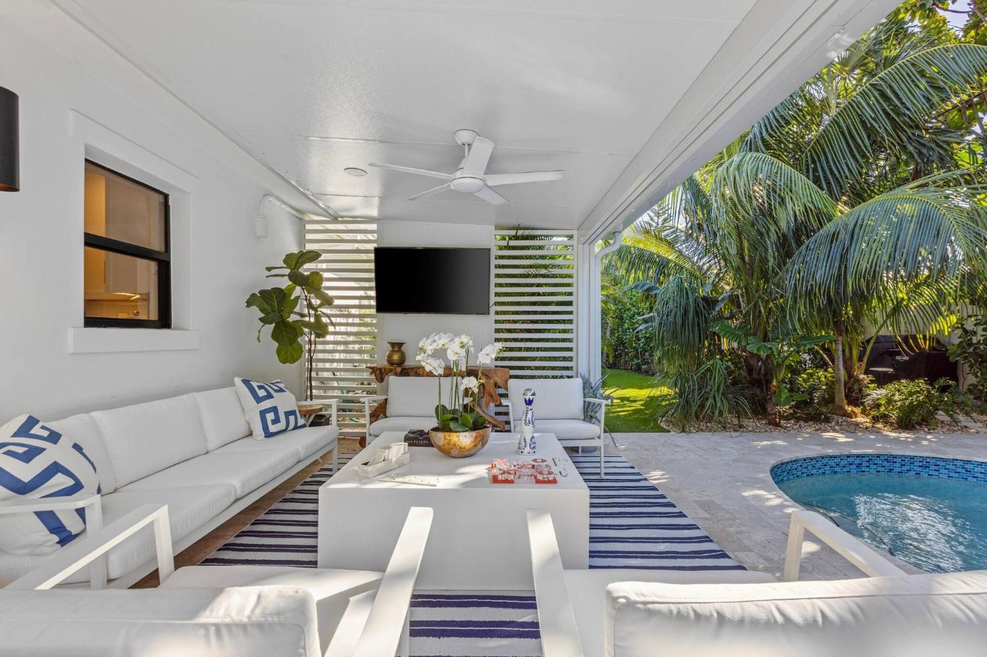 New! Luxurious Villa With Pool In 웨스트 팜 비치 외부 사진
